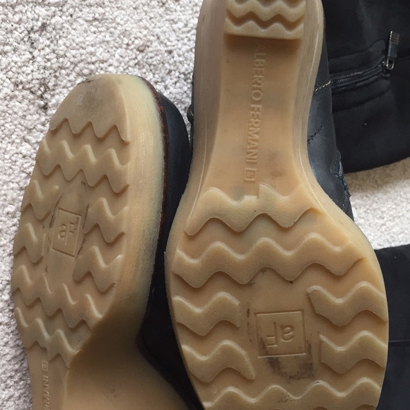 Alberto Fermani Handmade Shearling boots 8 1/2. - Picture 8 of 9